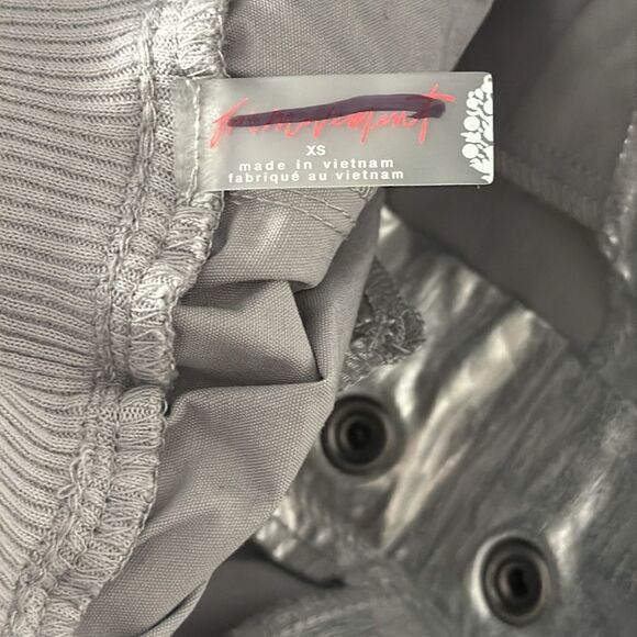 NWOT Free People Mesmerize Me Shine Pants Silver Shiny Low Rise Cargo Metallic - Picture 12 of 16